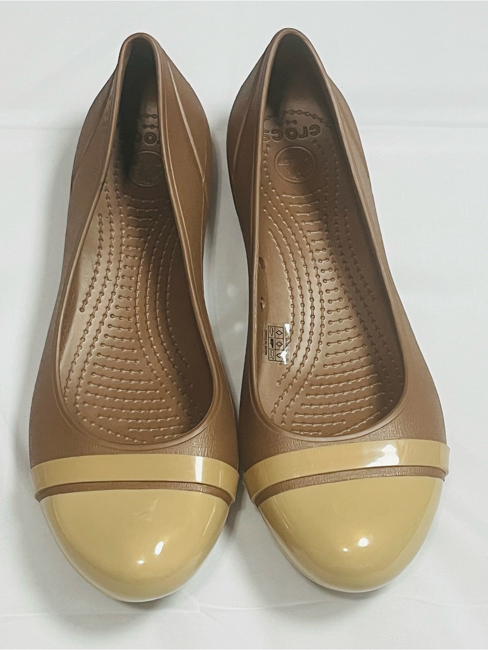 Crocs Cap Toe Ballet Flats Brown Beige Comfort Slip On Women’s Size 9